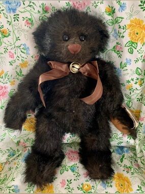 Vintage Ganz Cottage Collectibles By Lorraine Plush Buster Brown W/Crier 15”